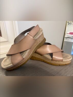 Pierre Dumas Blush-Taupe Crossover Platform Sandals